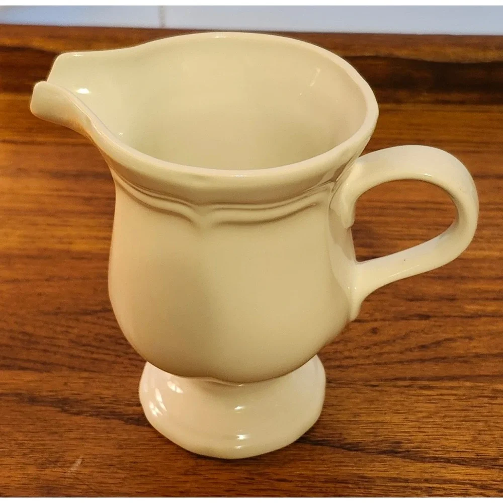 Mikasa French Countryside Creamer Pitcher‎ Cream White F9000 Stoneware Malaysia